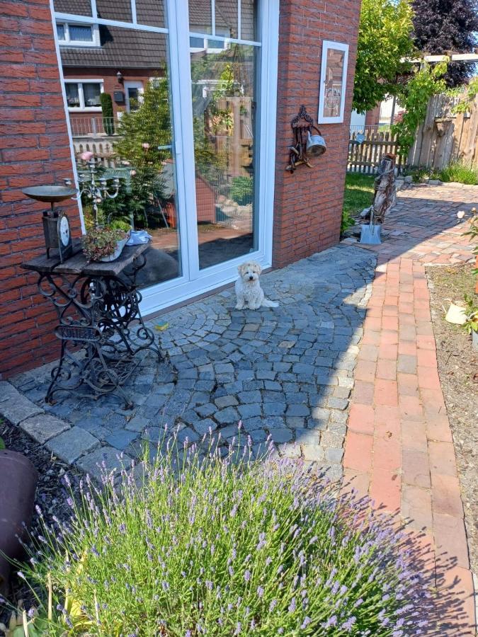 Ferienwohnung Lotta's Ferienhäuschen Emden Exterior foto